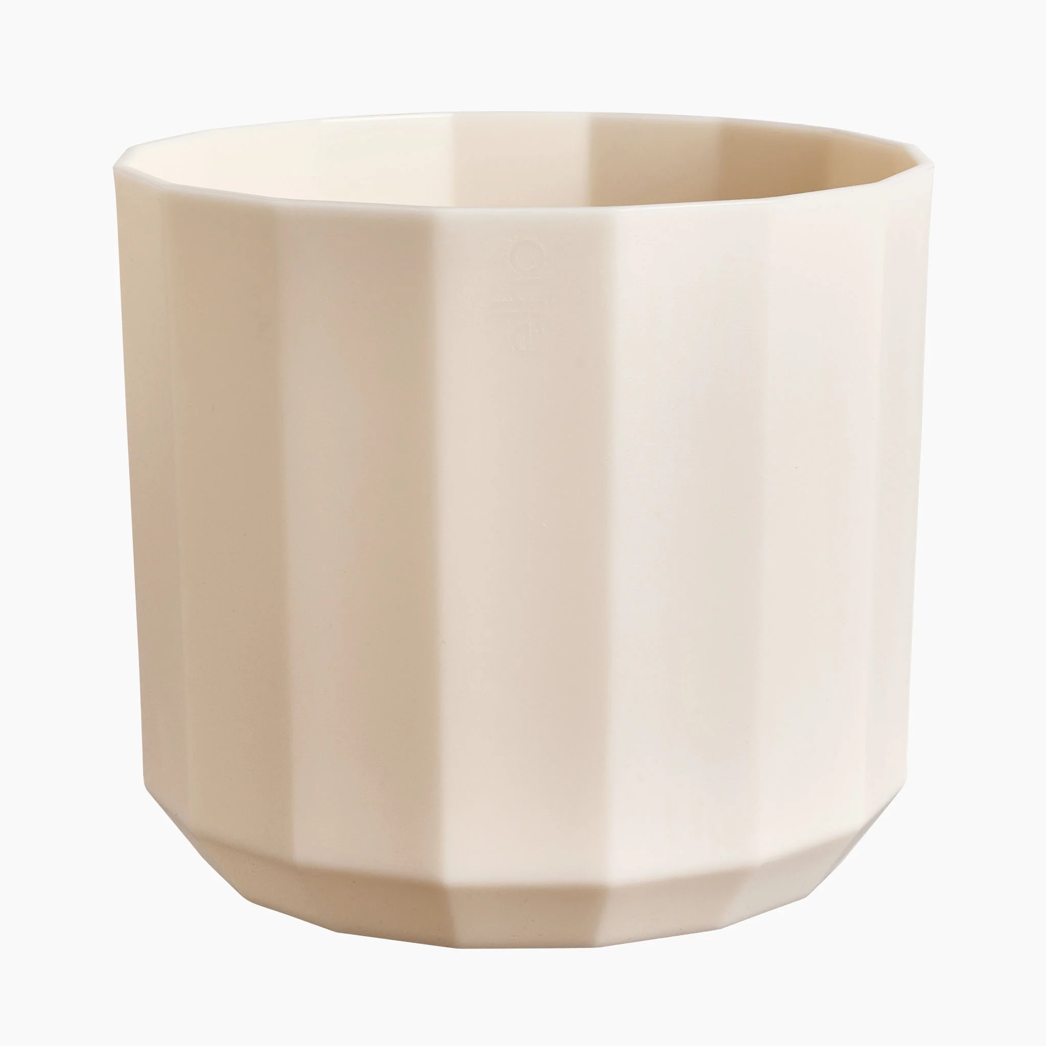 Facet plastic pot - Image 3